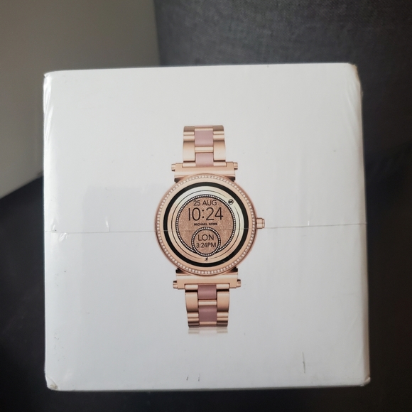 Michael Kors Smart Watch- MKT5041 - Picture 5 of 6